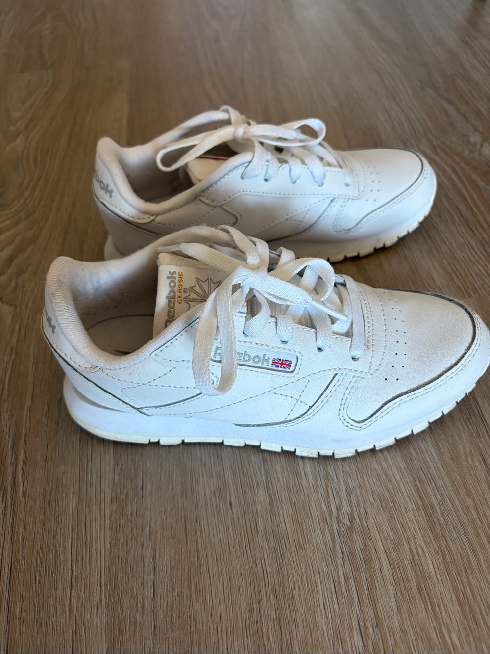Reebok White Leather Classic Trainers